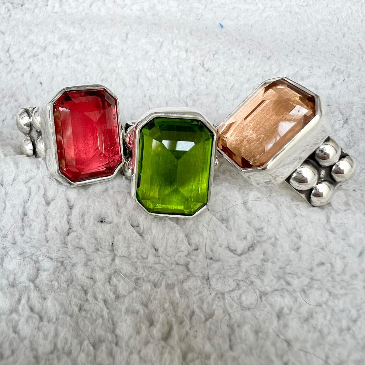 Anillo Checo