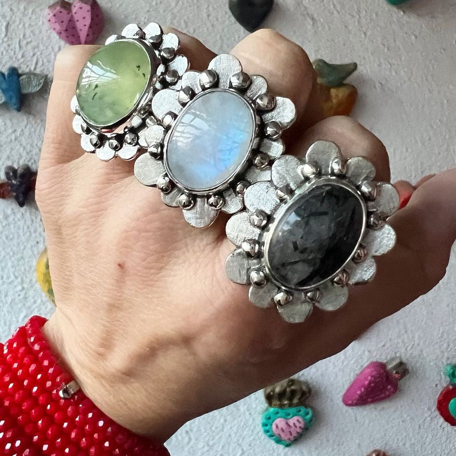 Anillo Flor de Piedra Luna