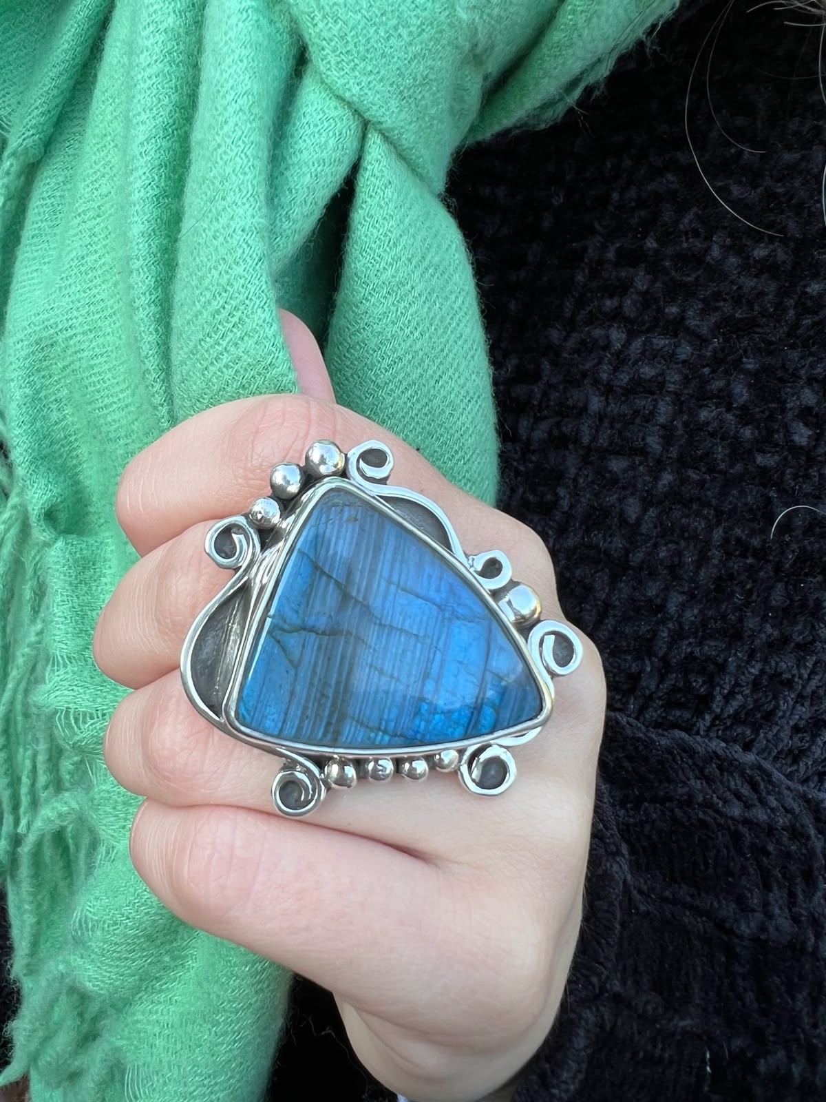 Anillo Rococó Labradorita