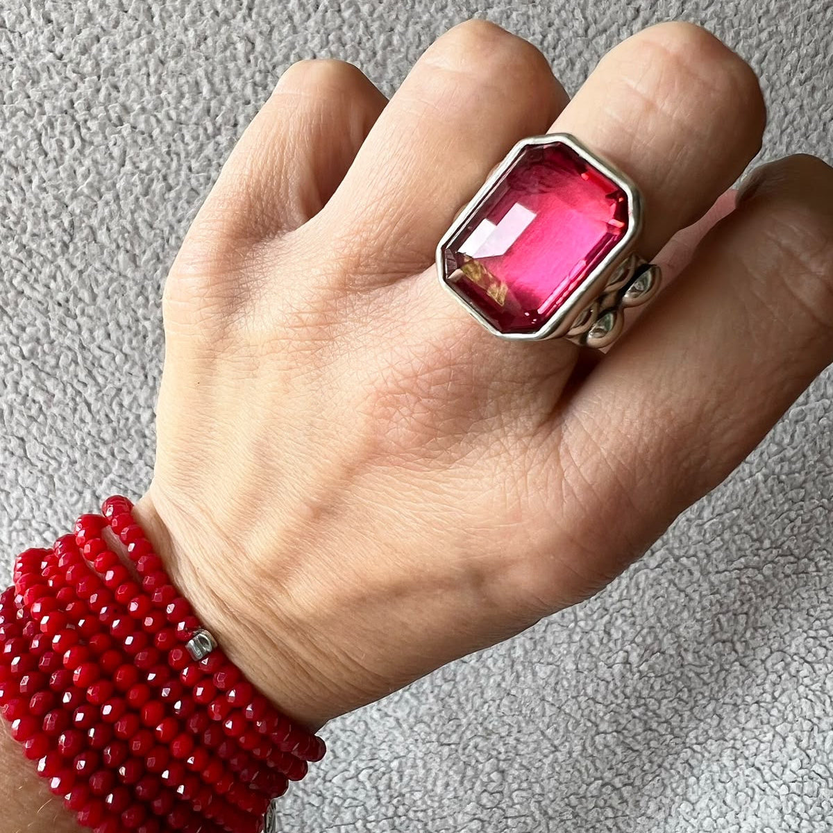 Anillo Checo