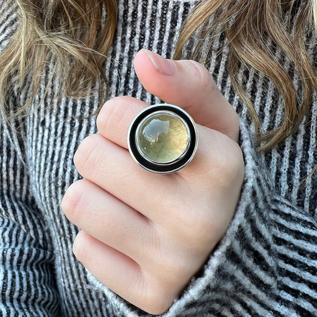 Anillo Escudo Cuarzo Limón