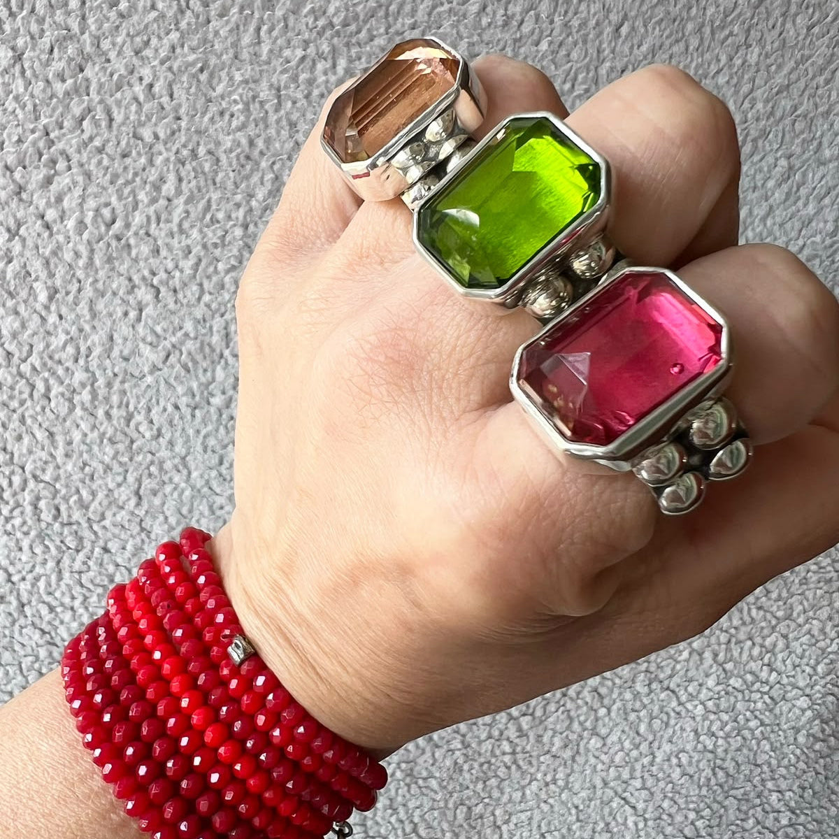 Anillo Checo