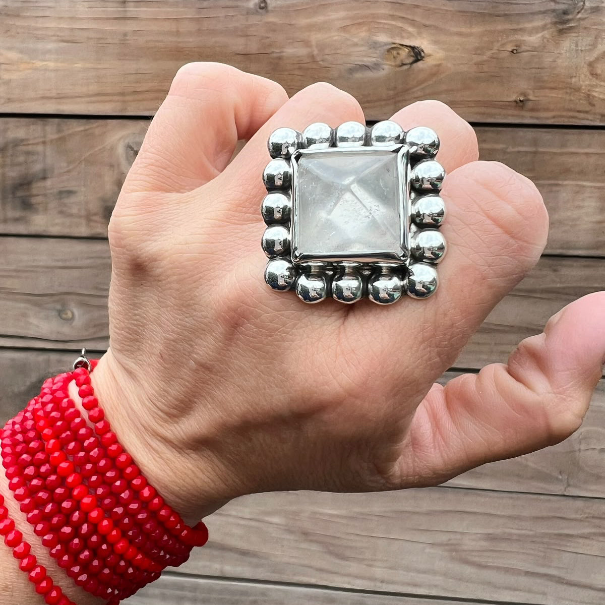 Anillo Pirámide Pelotitas Cuarzo Cristal