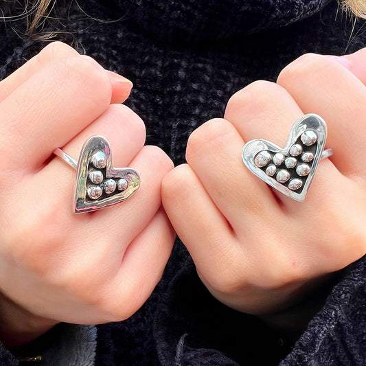 Anillo Corazón con Pelolitas