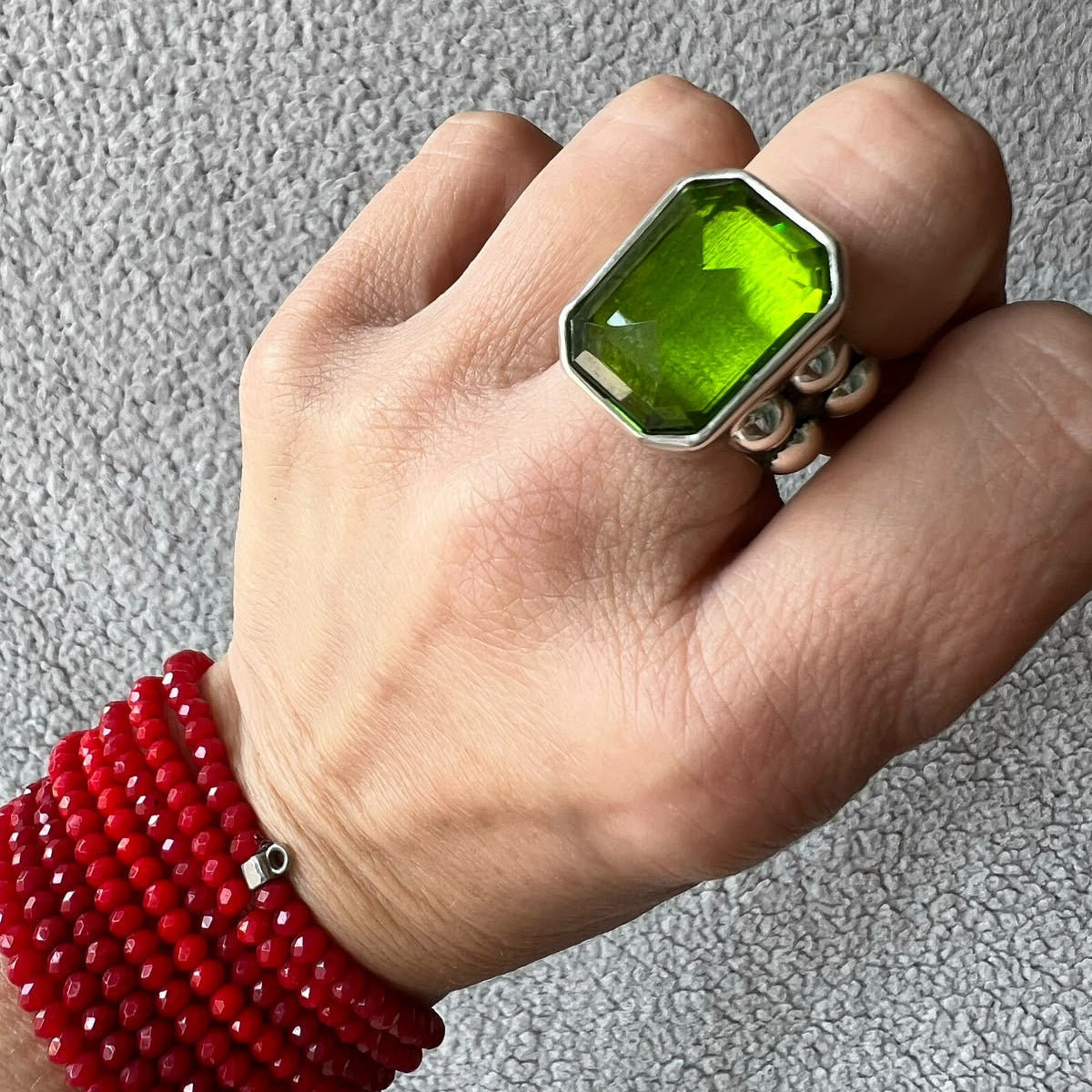 Anillo Checo