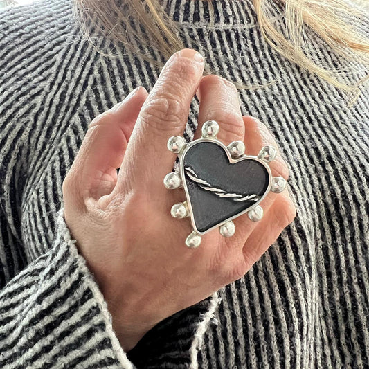 Anillo Corazón Sagrado XL. Pelotas