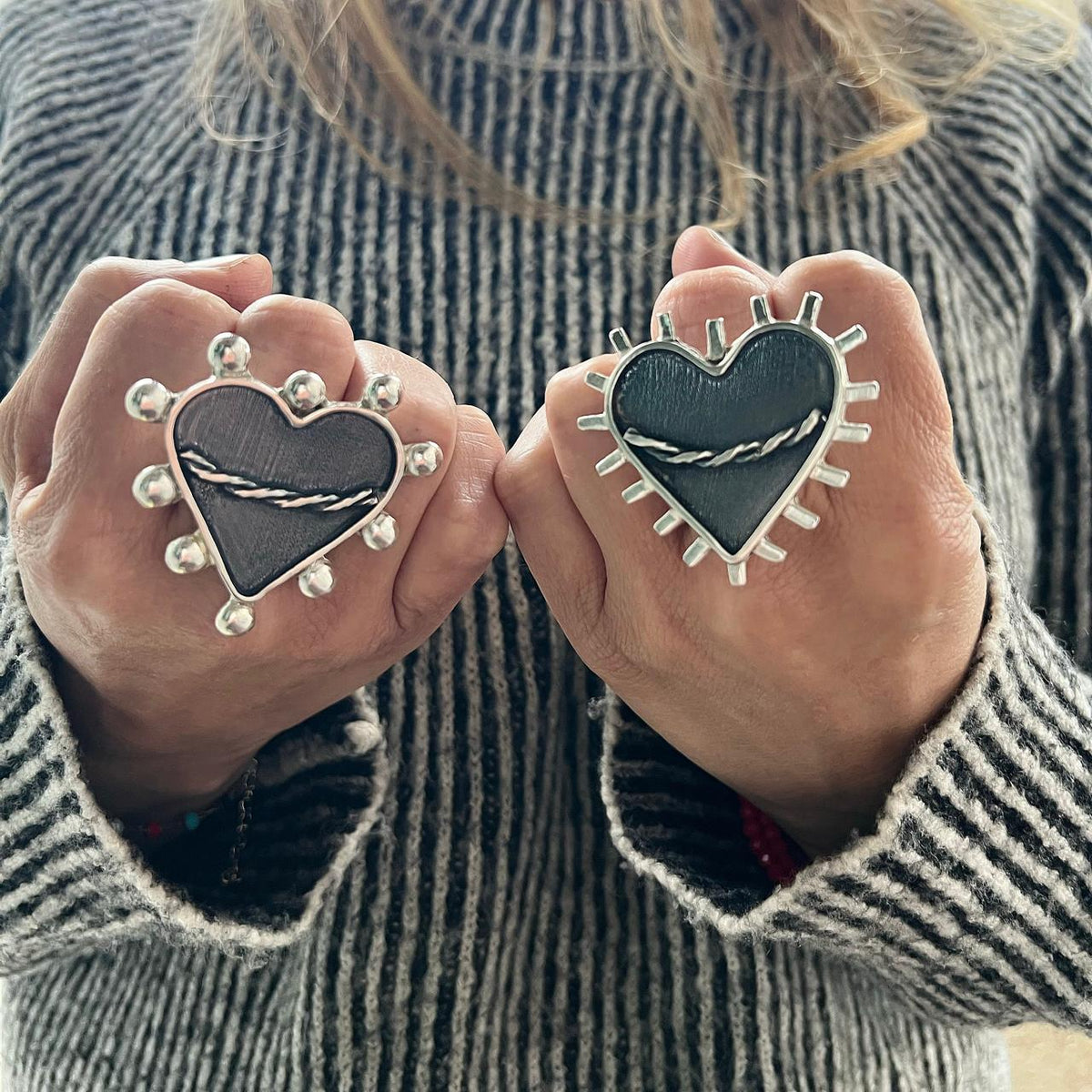 Anillo Corazón Sagrado XL. Pelotas